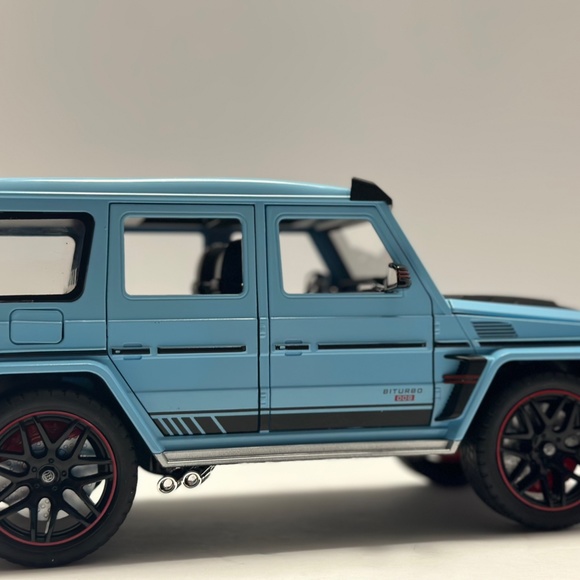 mercedes-benz g wagon G-CLASS 1:18 G700 SUV Metal Diecast Alloy Toys Cars Toy le - Picture 5 of 10